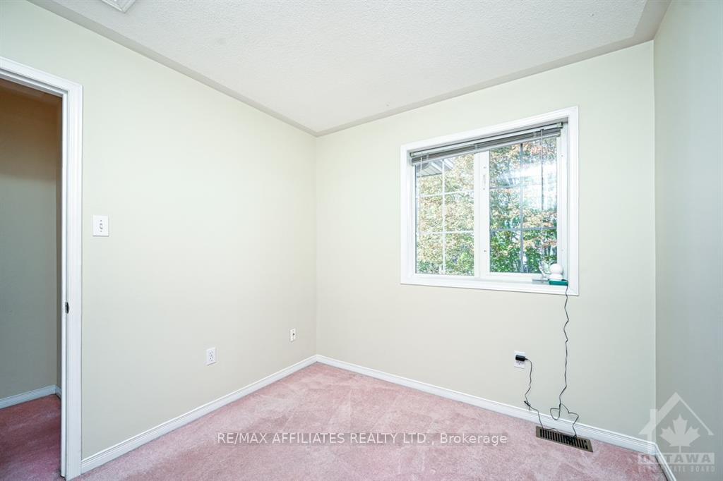 Photo 12 of 52 Daventry Crescent, Ottawa, Barrhaven - Longfields — HOMEH