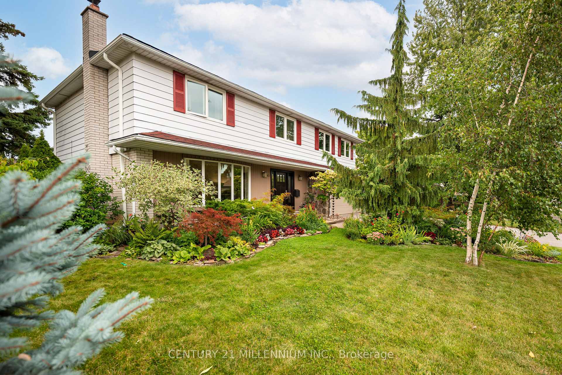 Photo 3 of 43 Erindale Crescent, Brampton, Brampton East — HOMEH