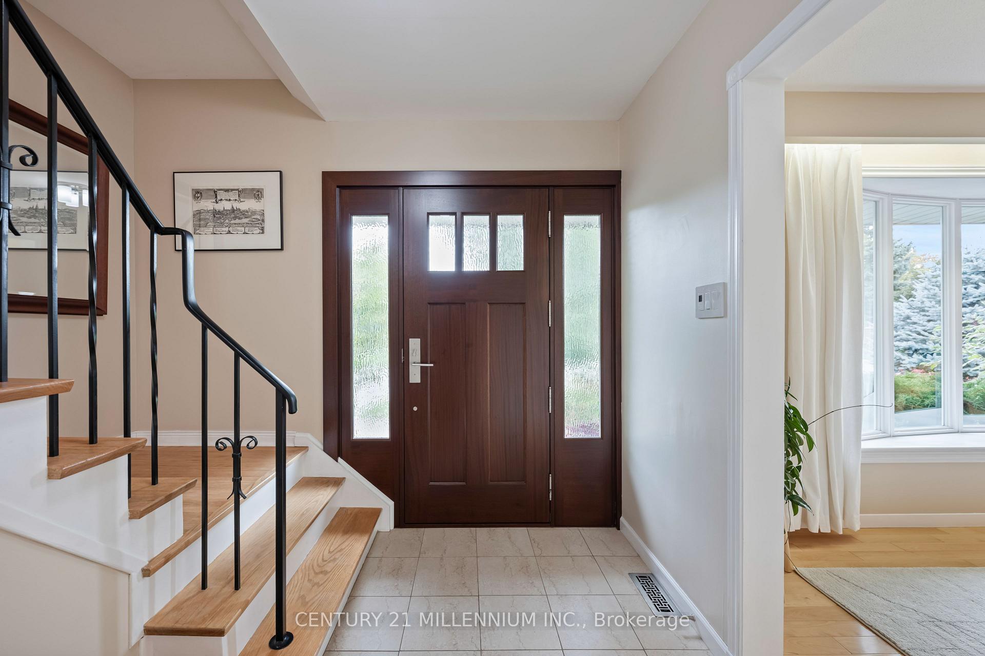 Photo 5 of 43 Erindale Crescent, Brampton, Brampton East — HOMEH