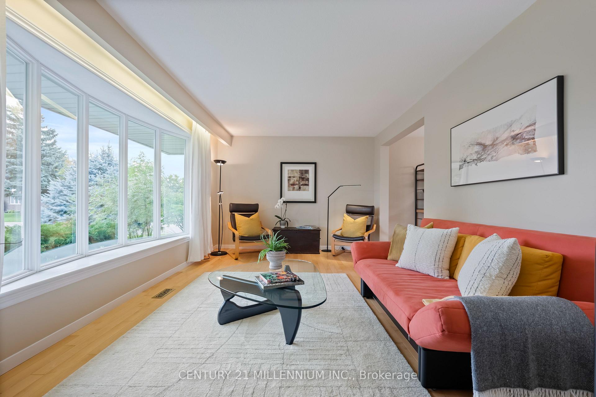 Photo 6 of 43 Erindale Crescent, Brampton, Brampton East — HOMEH