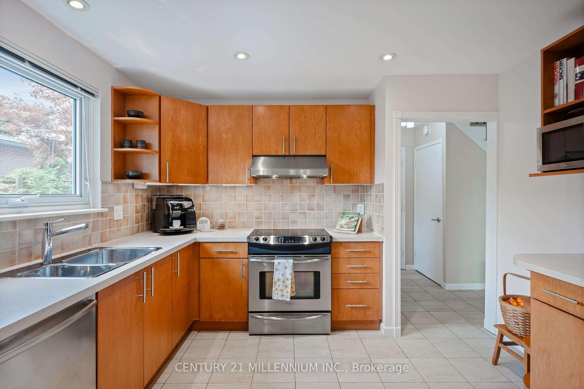 Photo 11 of 43 Erindale Crescent, Brampton, Brampton East — HOMEH