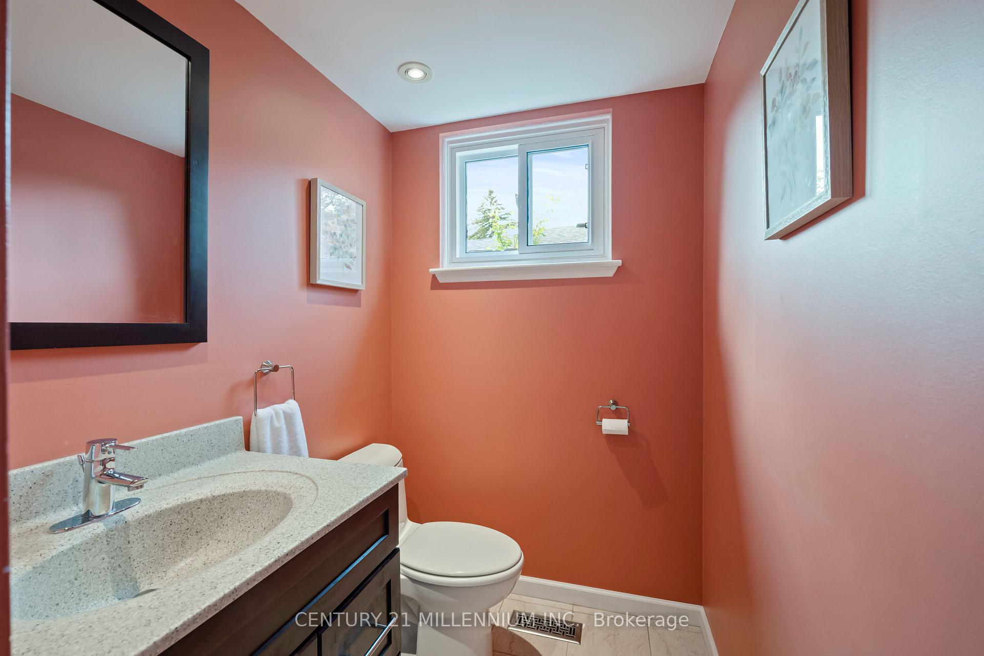 Photo 15 of 43 Erindale Crescent, Brampton, Brampton East — HOMEH