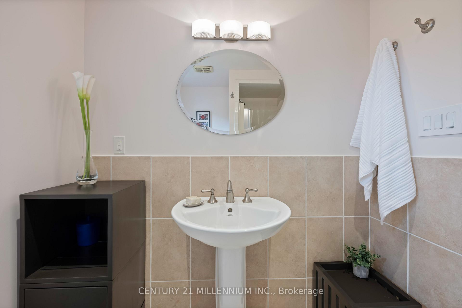 Photo 17 of 43 Erindale Crescent, Brampton, Brampton East — HOMEH