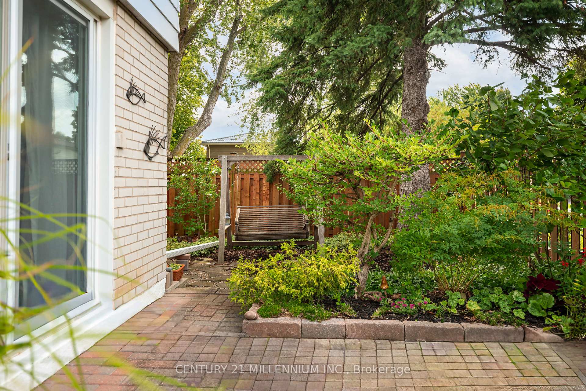 Photo 32 of 43 Erindale Crescent, Brampton, Brampton East — HOMEH