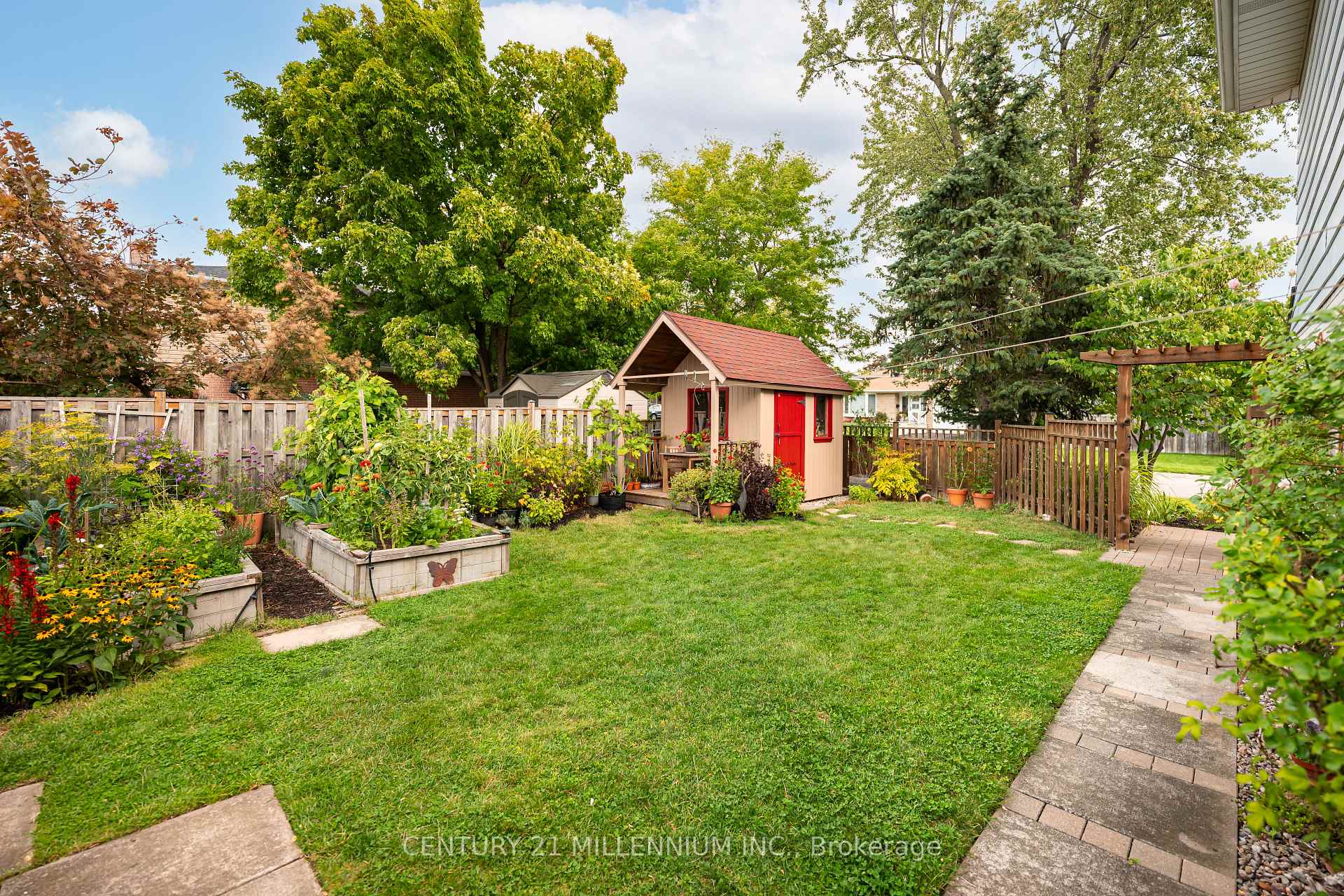 Photo 36 of 43 Erindale Crescent, Brampton, Brampton East — HOMEH