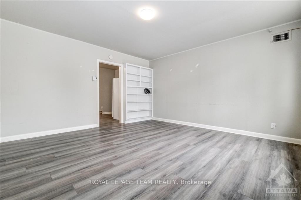 Photo 3 of 208 Bell Street, Arnprior — HOMEH