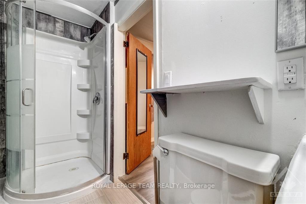 Photo 11 of 208 Bell Street, Arnprior — HOMEH