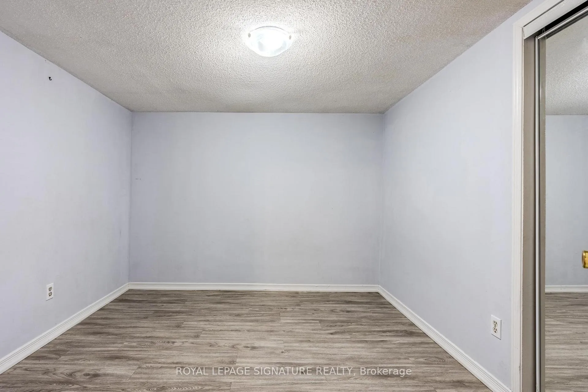 Photo 10 of Unit Bsmt, 320 Royal Salisbury Way, Brampton, Madoc — HOMEH