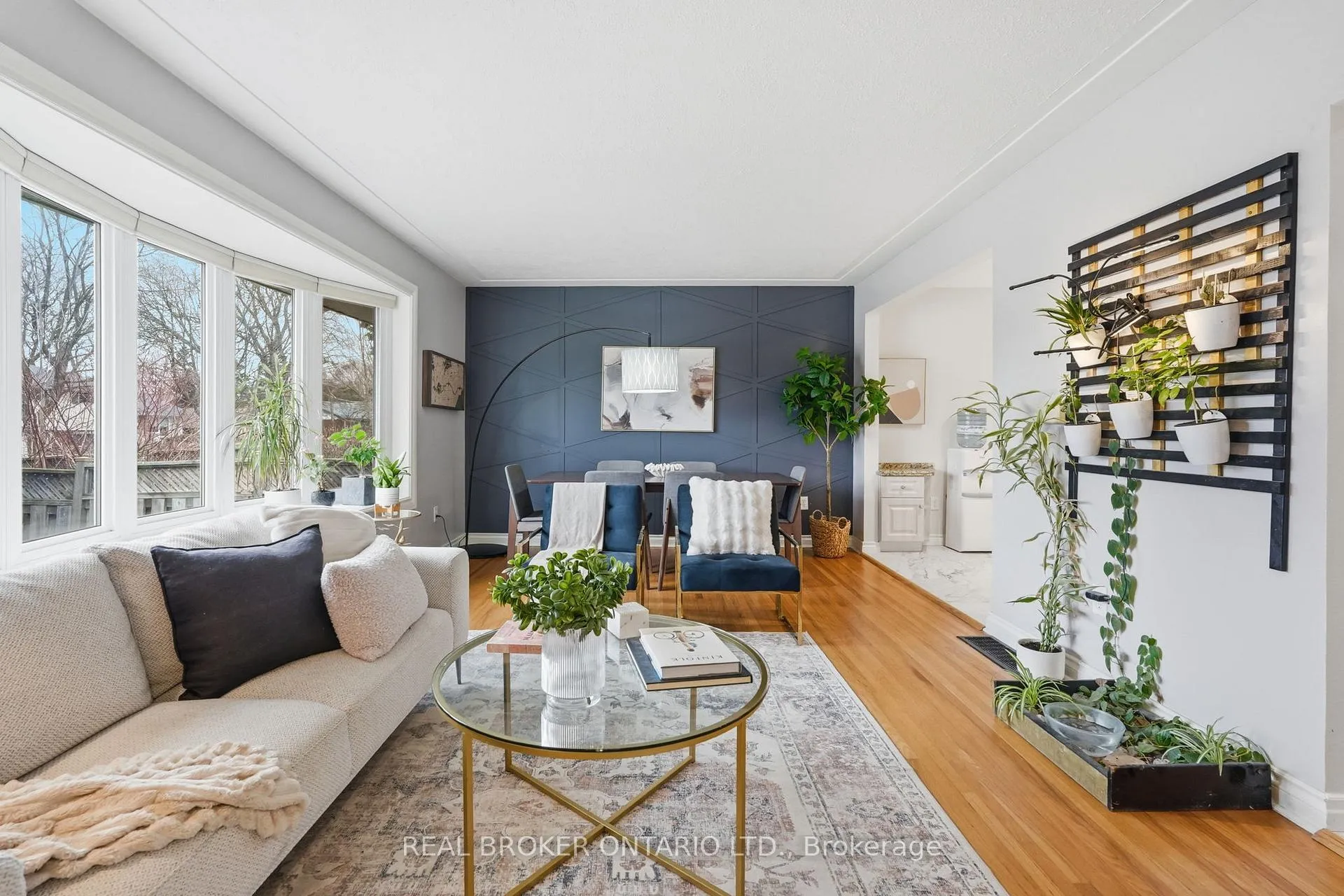 Photo 13 of 178 Delmar Drive, Hamilton, Buchanan — HOMEH