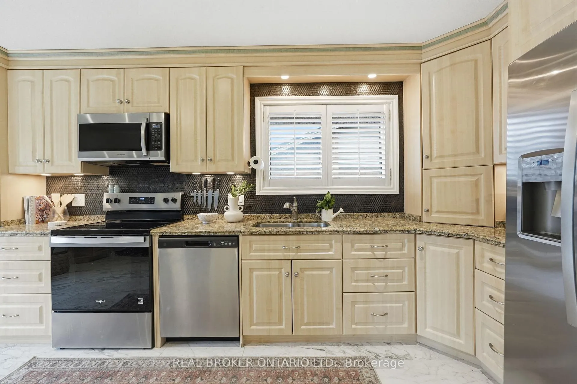 Photo 19 of 178 Delmar Drive, Hamilton, Buchanan — HOMEH