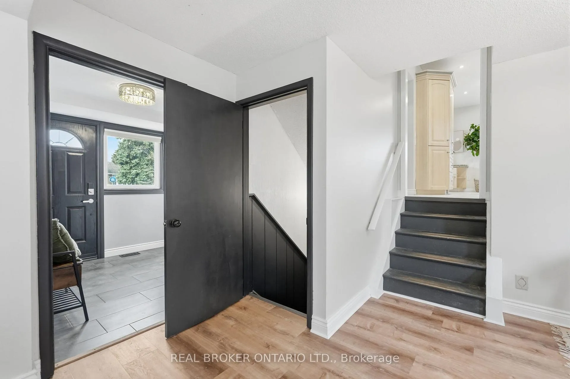 Photo 35 of 178 Delmar Drive, Hamilton, Buchanan — HOMEH