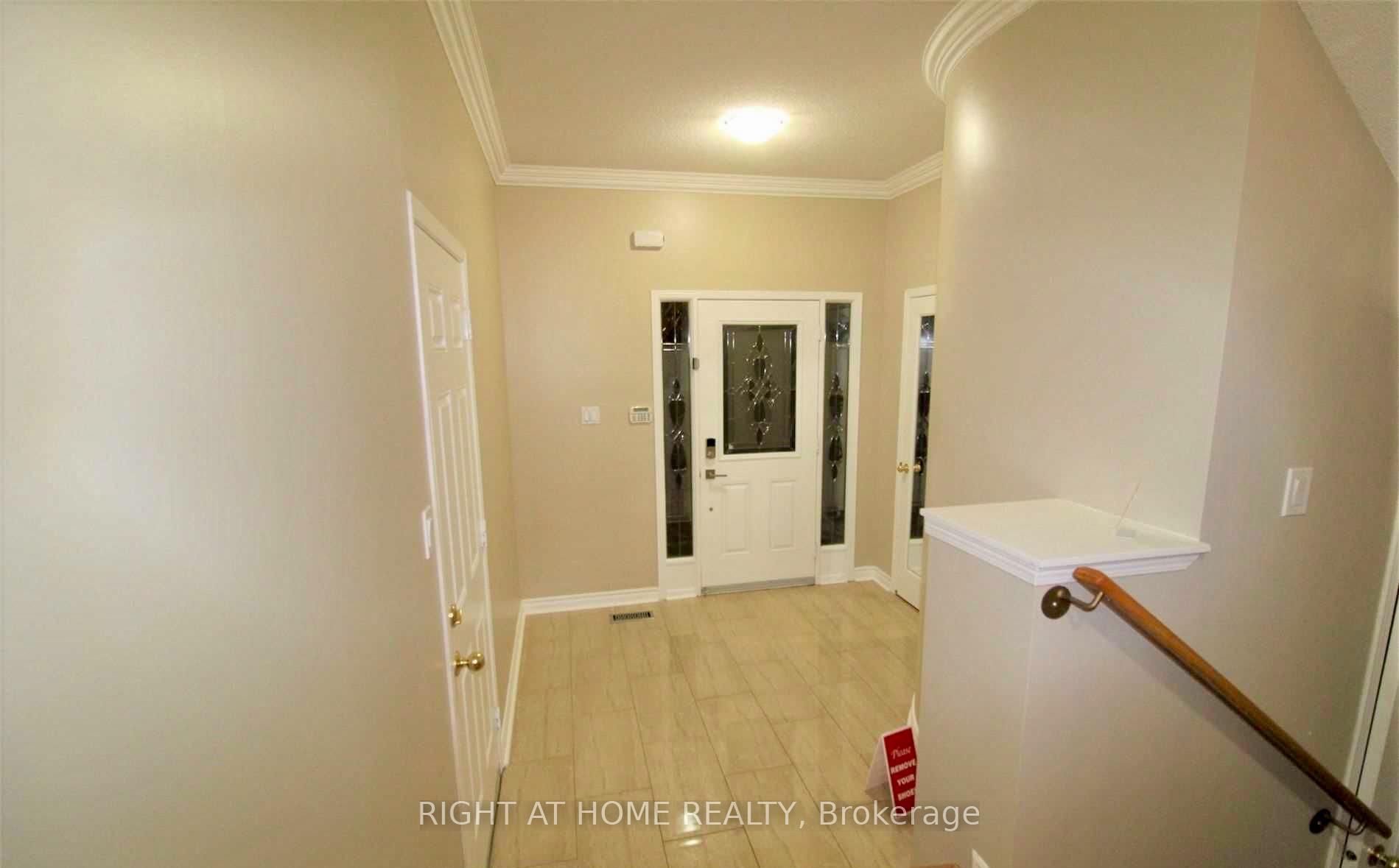 Photo 2 of 43 Bushmill Circle, Brampton, Fletcher's Meadow — HOMEH