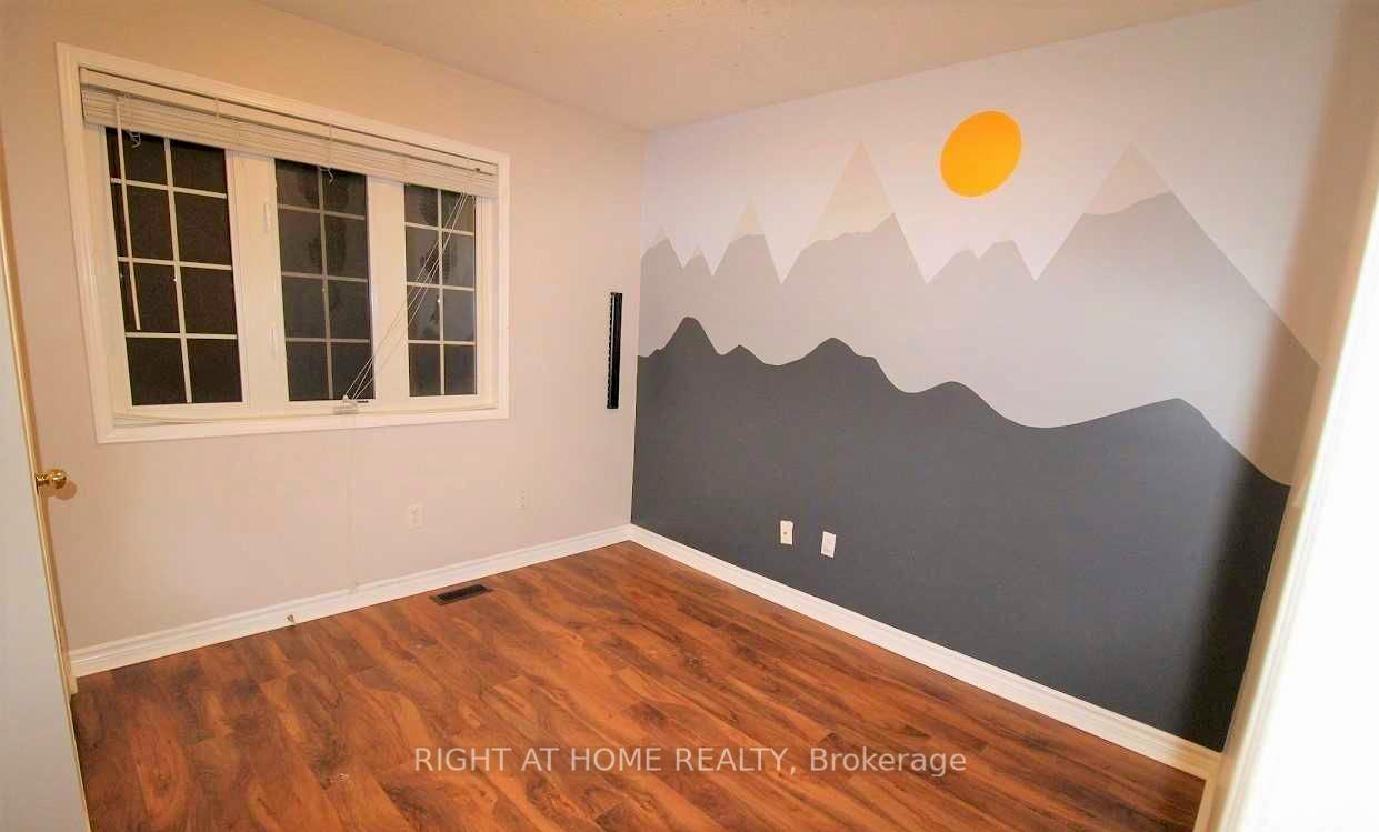 Photo 14 of 43 Bushmill Circle, Brampton, Fletcher's Meadow — HOMEH