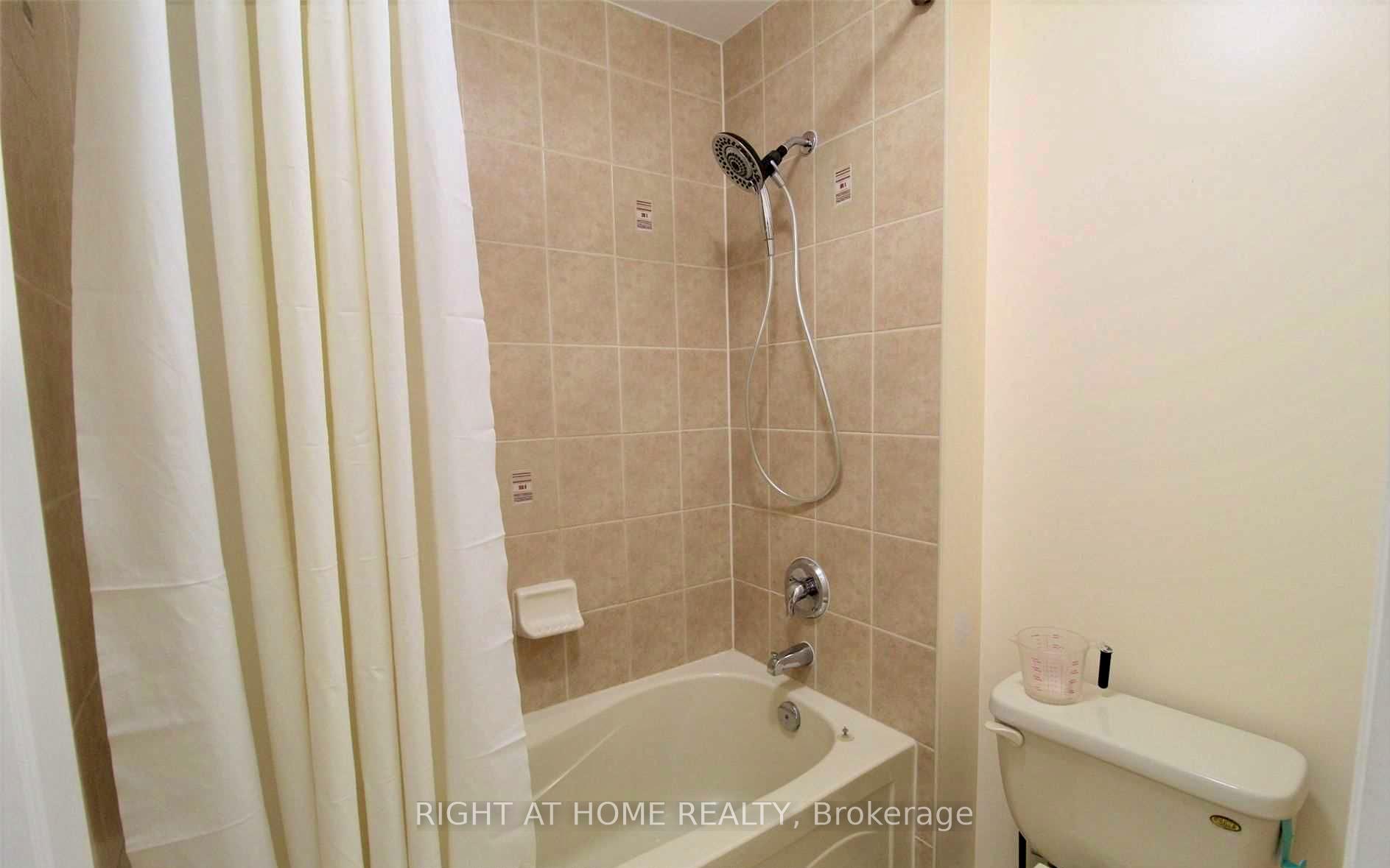Photo 18 of 43 Bushmill Circle, Brampton, Fletcher's Meadow — HOMEH
