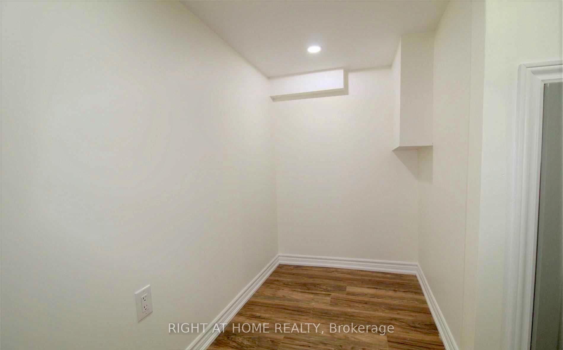 Photo 22 of 43 Bushmill Circle, Brampton, Fletcher's Meadow — HOMEH