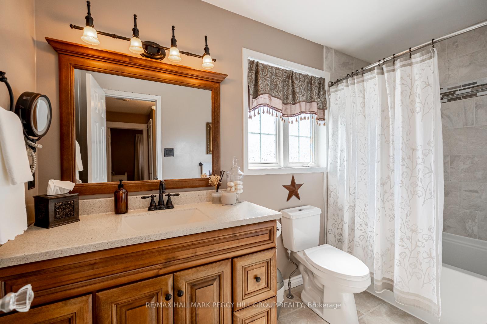 Photo 14 of 148 Wessenger Drive, Barrie, Holly — HOMEH