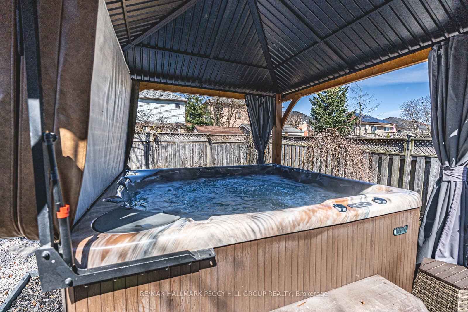 Photo 19 of 148 Wessenger Drive, Barrie, Holly — HOMEH