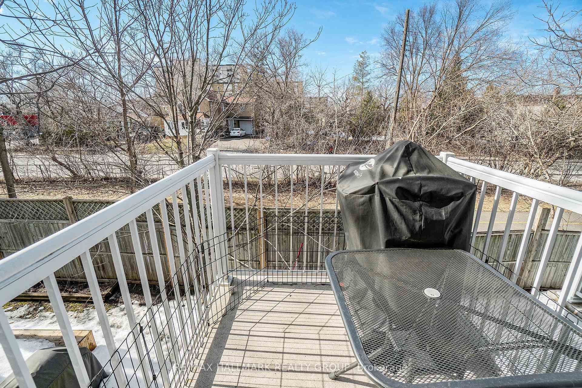 Photo 9 of 155 Fordham Private, Ottawa, Central Park — HOMEH