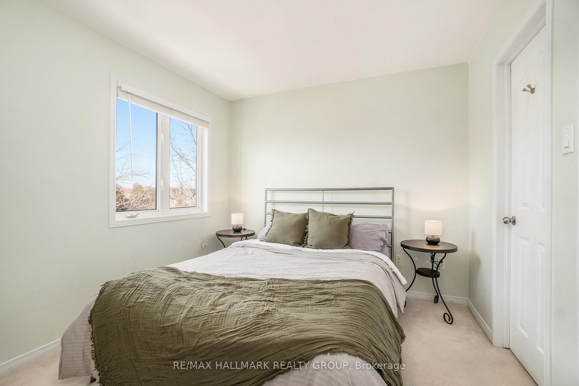 Photo 19 of 155 Fordham Private, Ottawa, Central Park — HOMEH