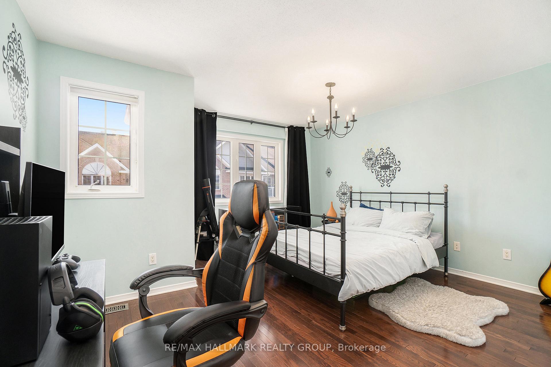 Photo 26 of 155 Fordham Private, Ottawa, Central Park — HOMEH
