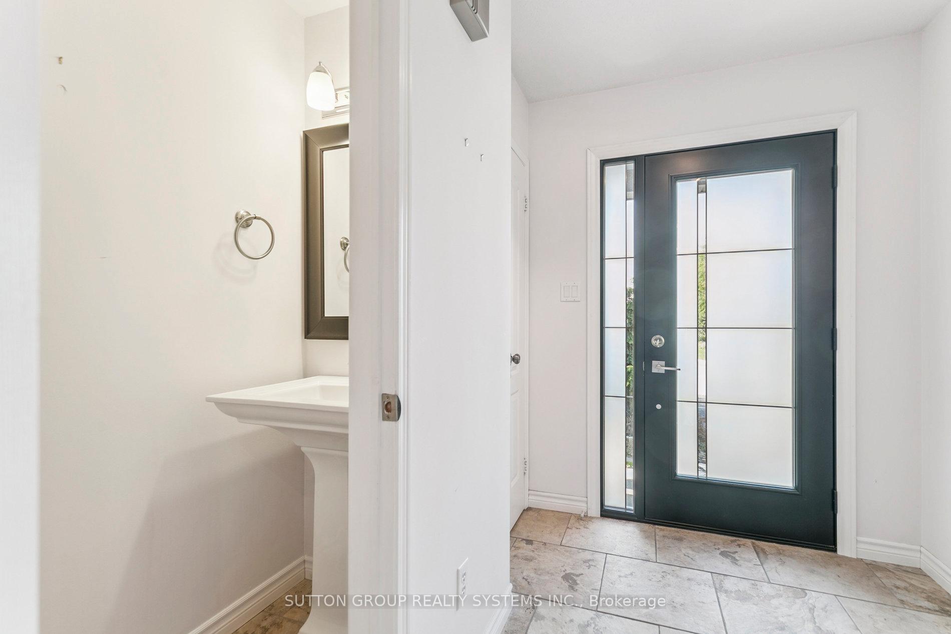 Photo 6 of 57 Foxborough Drive, Hamilton, Ancaster — HOMEH