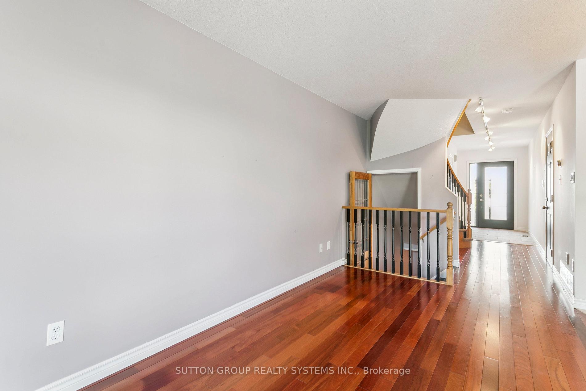 Photo 18 of 57 Foxborough Drive, Hamilton, Ancaster — HOMEH