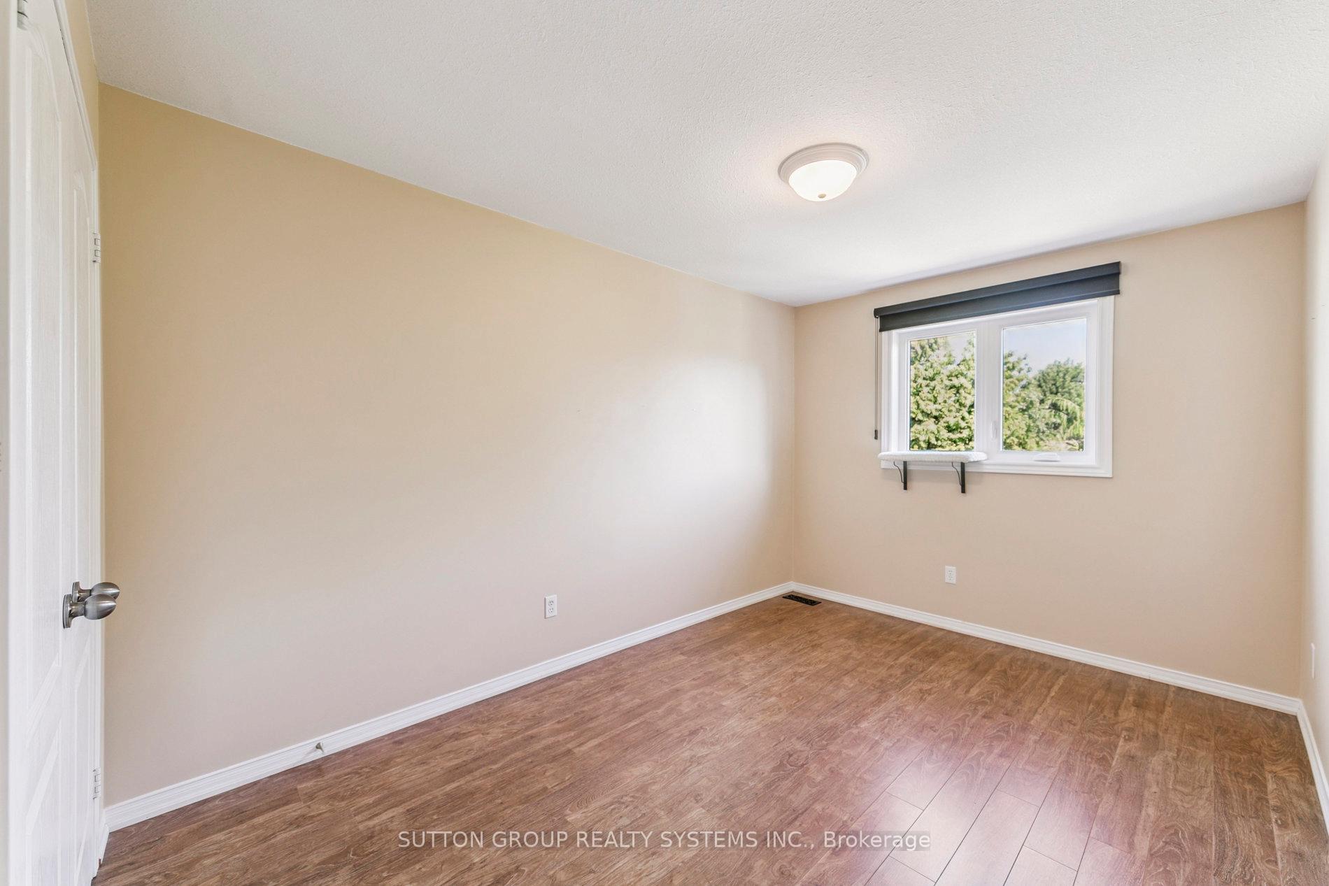 Photo 26 of 57 Foxborough Drive, Hamilton, Ancaster — HOMEH
