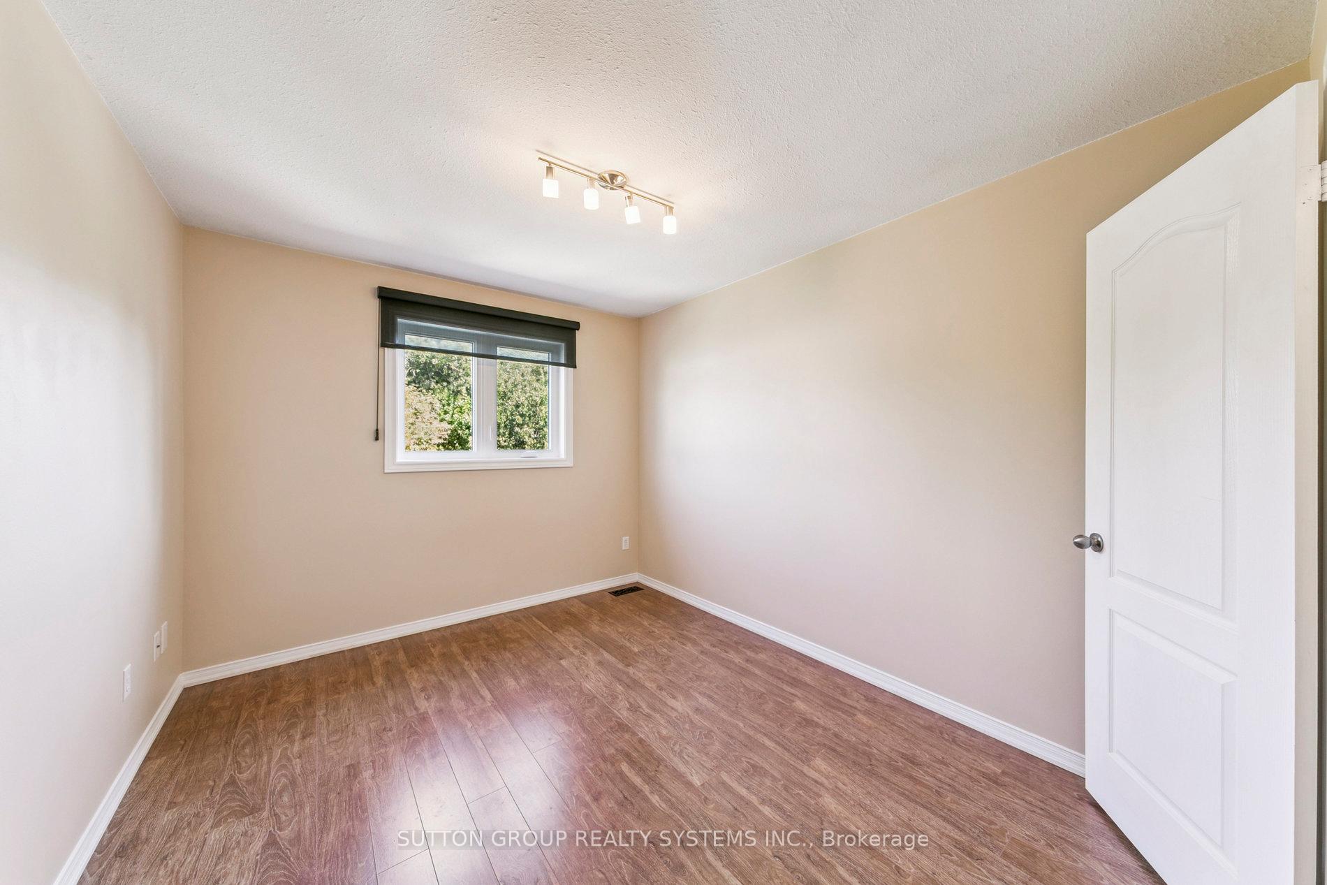 Photo 27 of 57 Foxborough Drive, Hamilton, Ancaster — HOMEH
