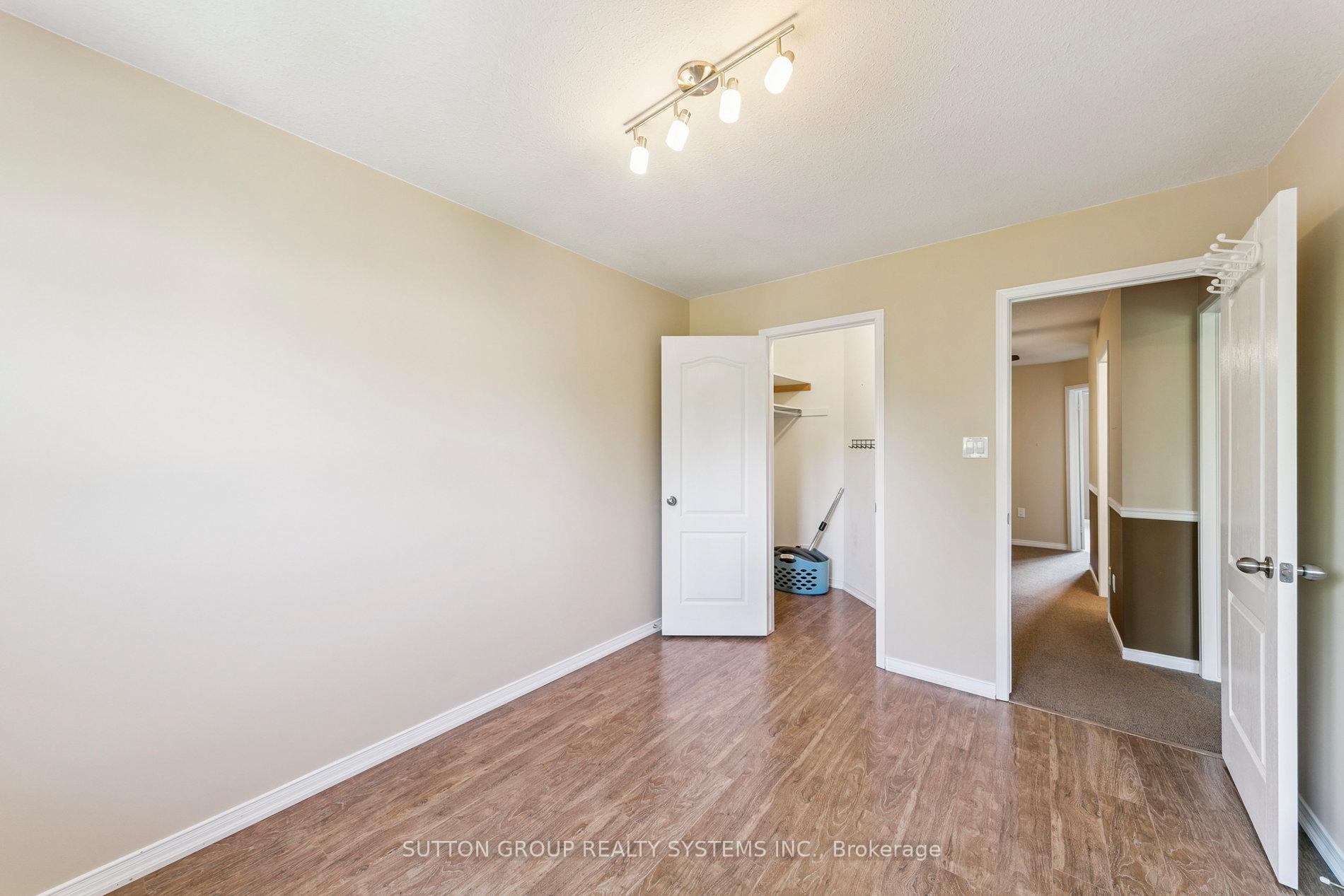 Photo 29 of 57 Foxborough Drive, Hamilton, Ancaster — HOMEH