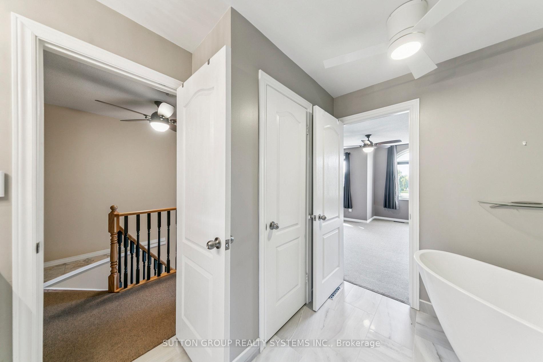 Photo 32 of 57 Foxborough Drive, Hamilton, Ancaster — HOMEH