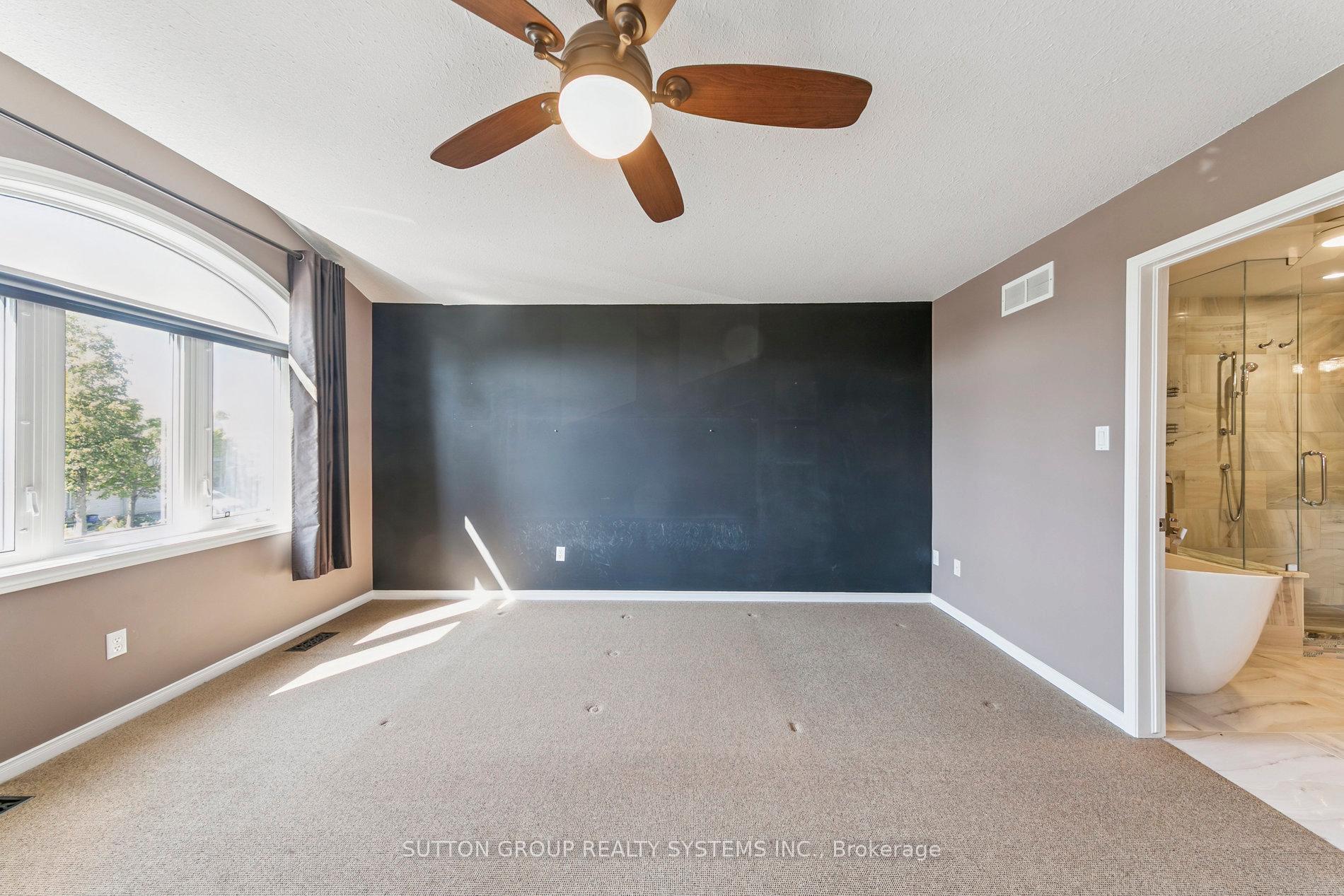 Photo 36 of 57 Foxborough Drive, Hamilton, Ancaster — HOMEH