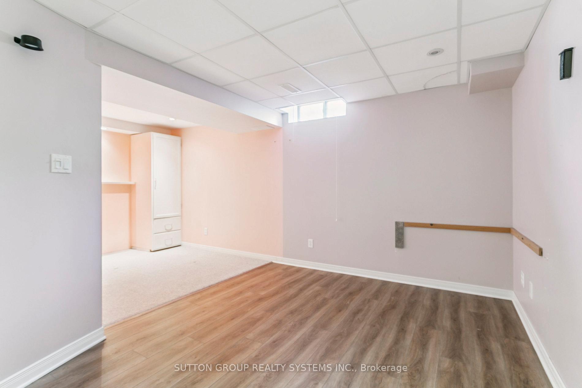 Photo 46 of 57 Foxborough Drive, Hamilton, Ancaster — HOMEH