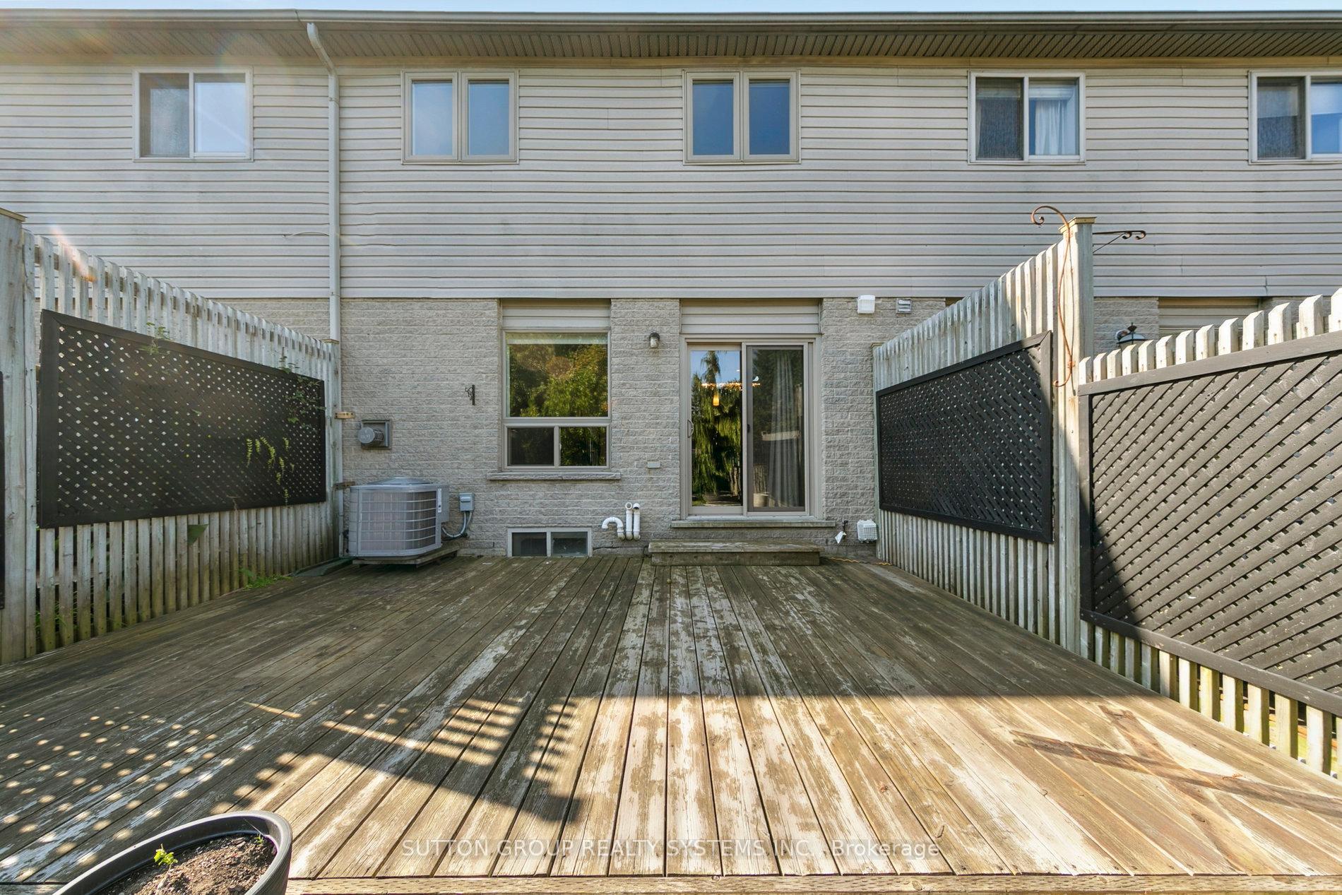 Photo 48 of 57 Foxborough Drive, Hamilton, Ancaster — HOMEH