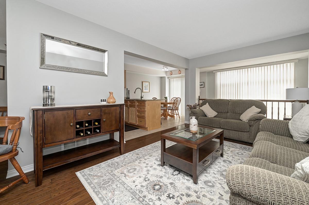 Photo 5 of 654 Kilbirnie Drive, Ottawa, Barrhaven - Stonebridge — HOMEH