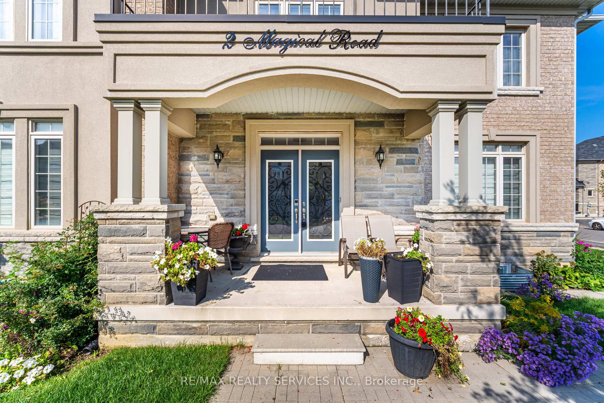 Photo 11 of 2 Magical Road, Brampton, Northwest Brampton — HOMEH