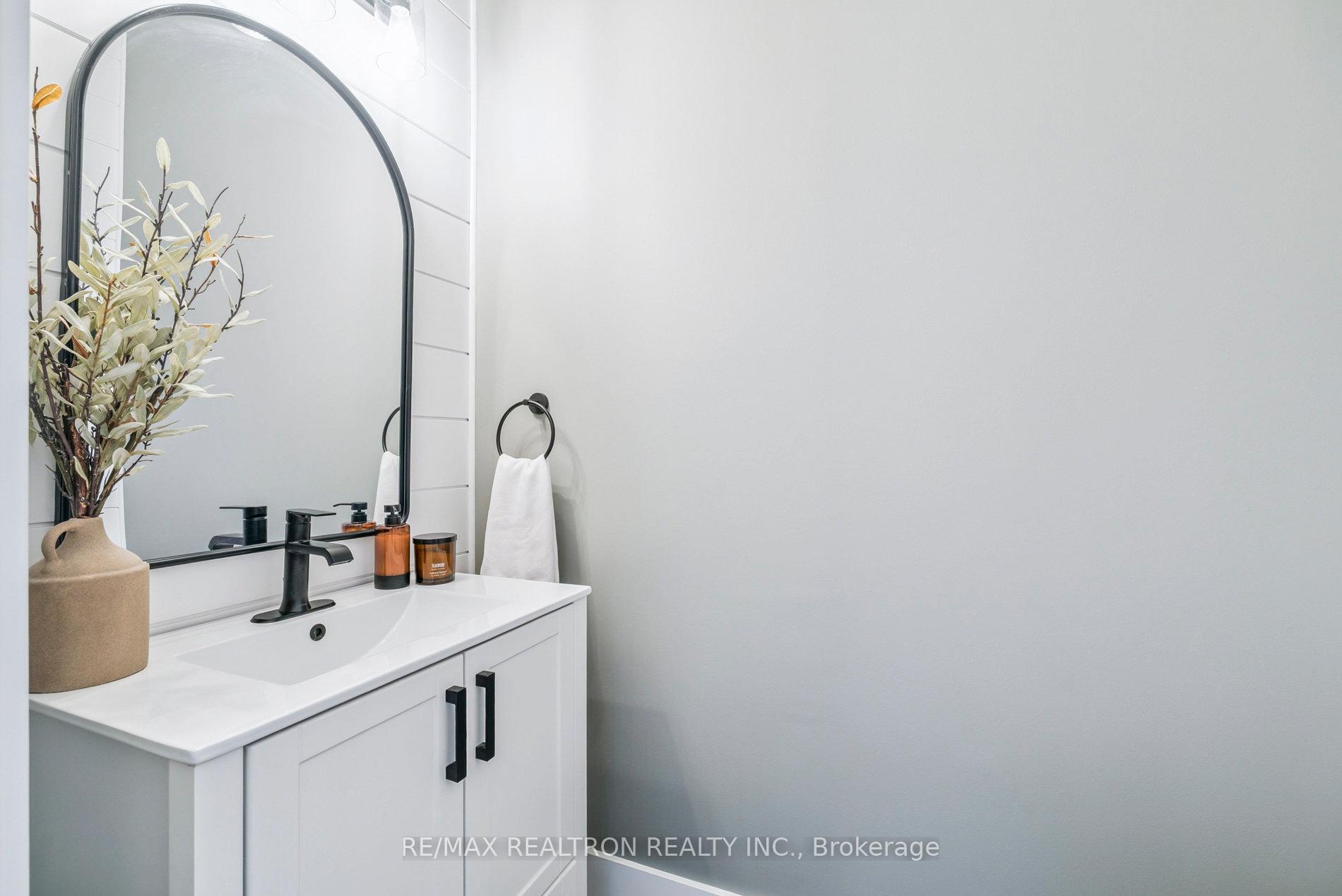 Photo 15 of 118 Red Pine Street, Blue Mountains — HOMEH