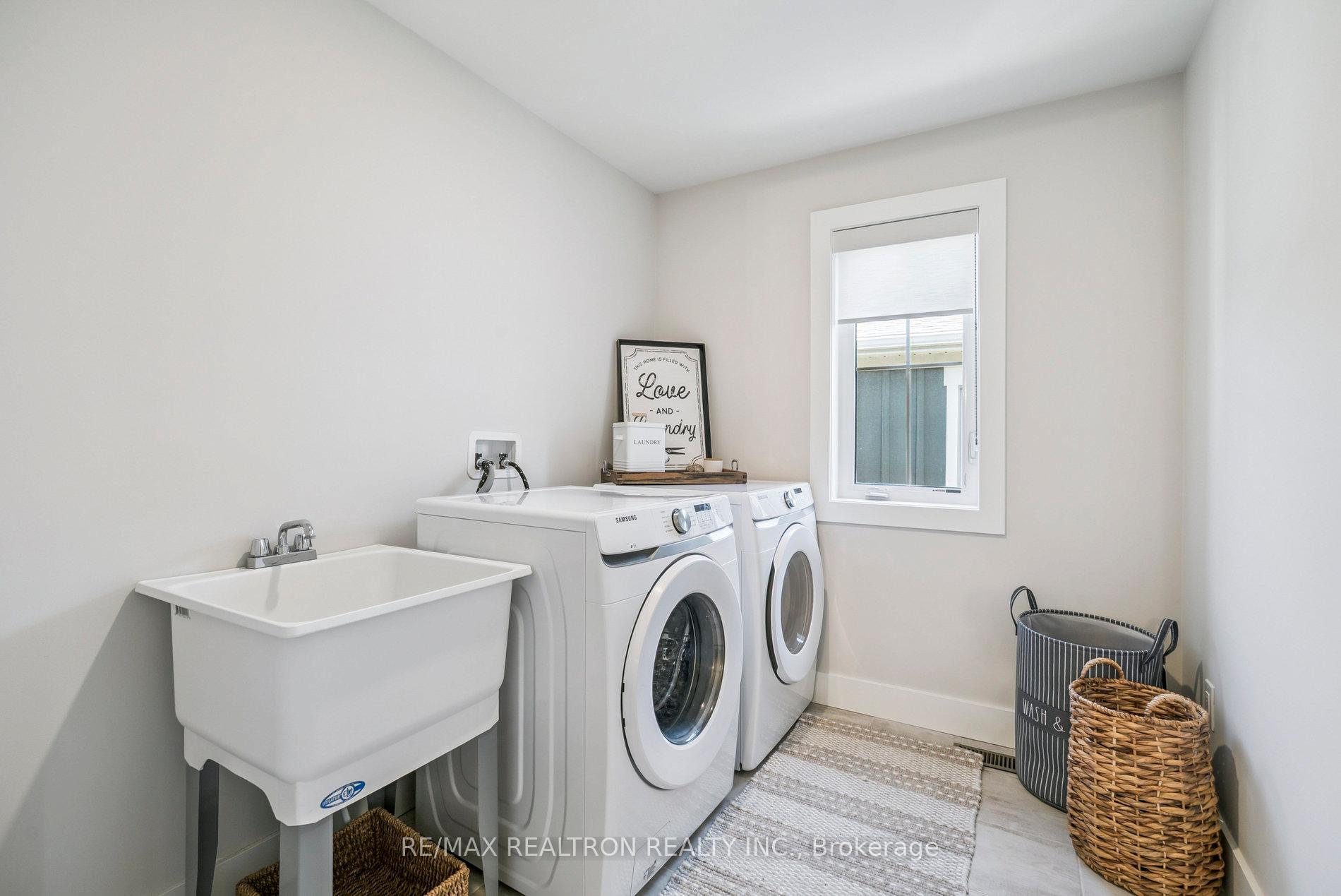 Photo 33 of 118 Red Pine Street, Blue Mountains — HOMEH