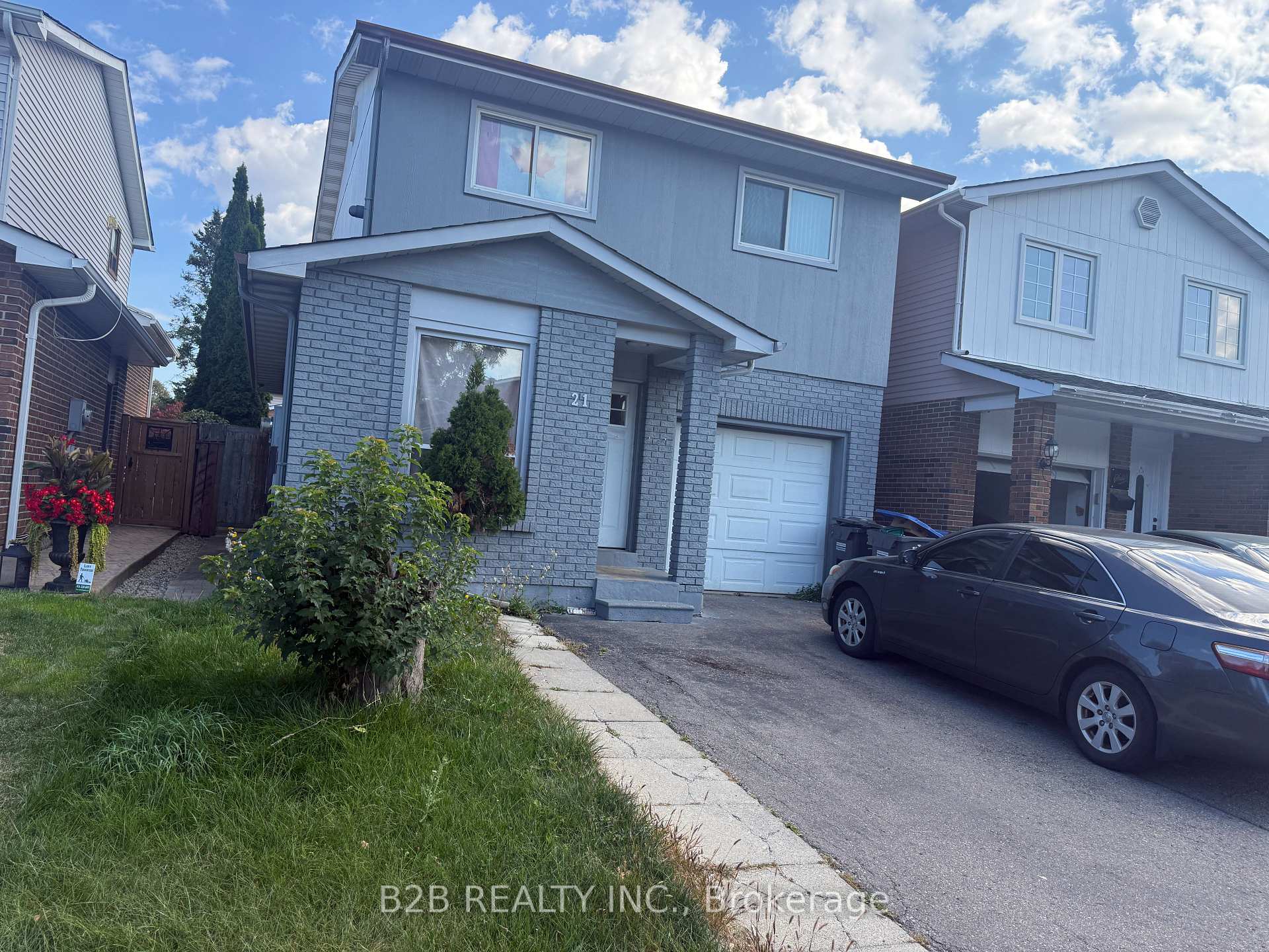Photo 1 of 21 Lindridge Avenue, Brampton, Westgate — HOMEH