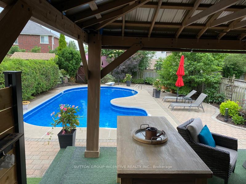 Photo 7 of 36 Stoneybrook Crescent, Barrie, Ardagh — HOMEH