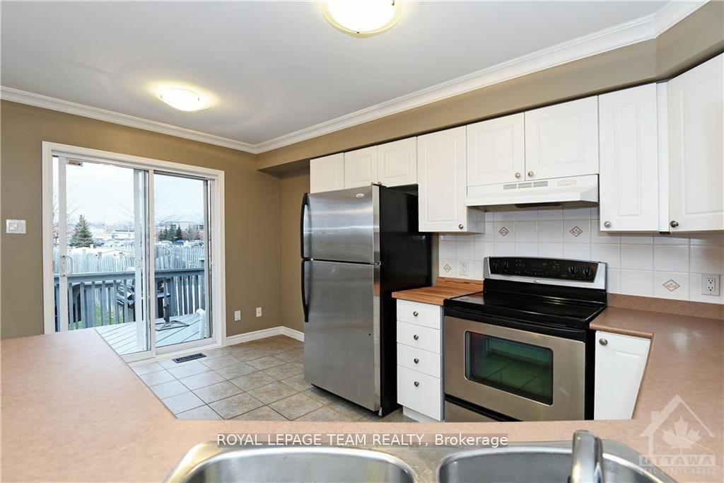 Photo 9 of 951 Goose River Avenue, Ottawa, Riverside South/Gloucester Glen — HOMEH