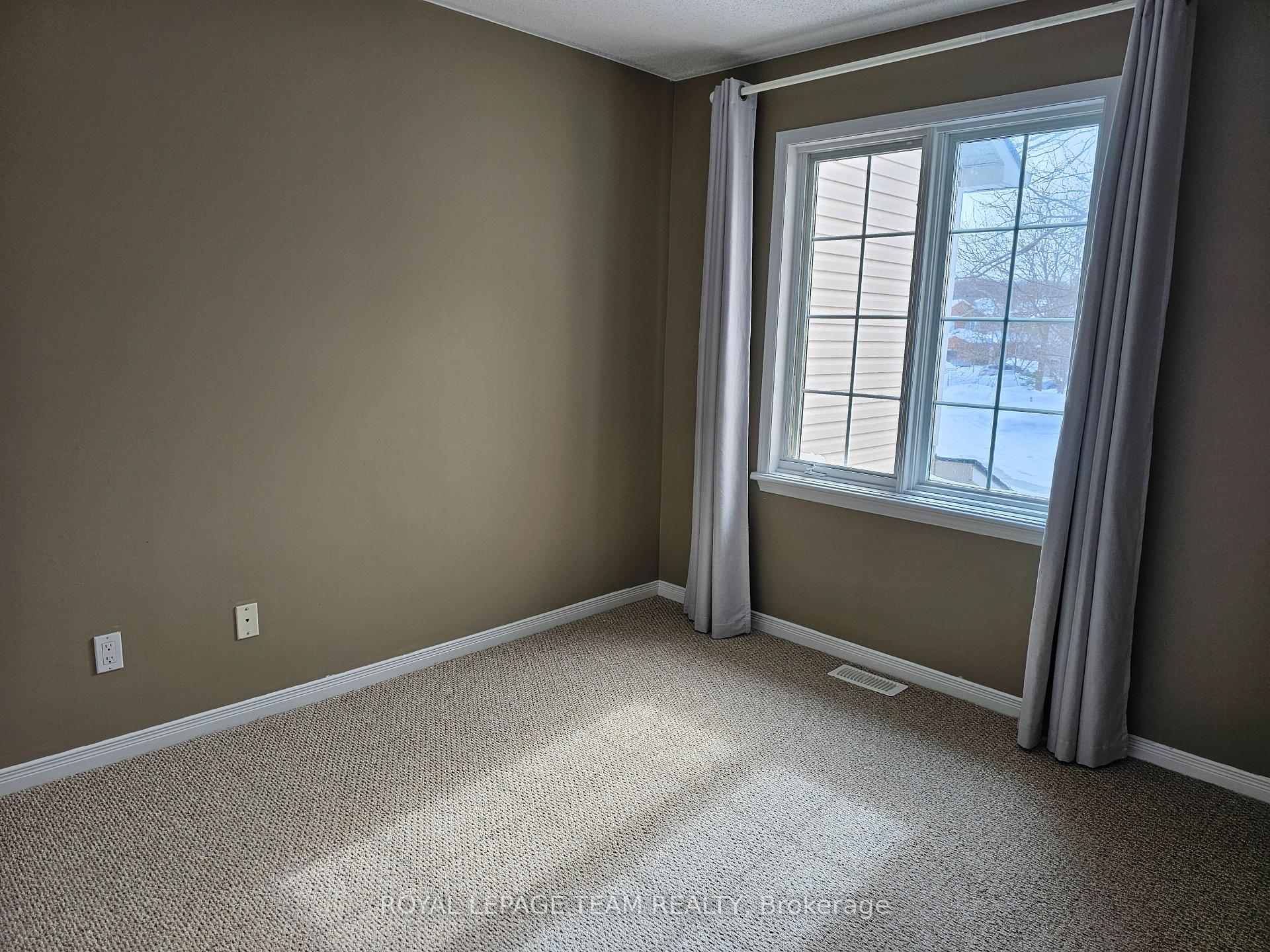 Photo 18 of 951 Goose River Avenue, Ottawa, Riverside South/Gloucester Glen — HOMEH