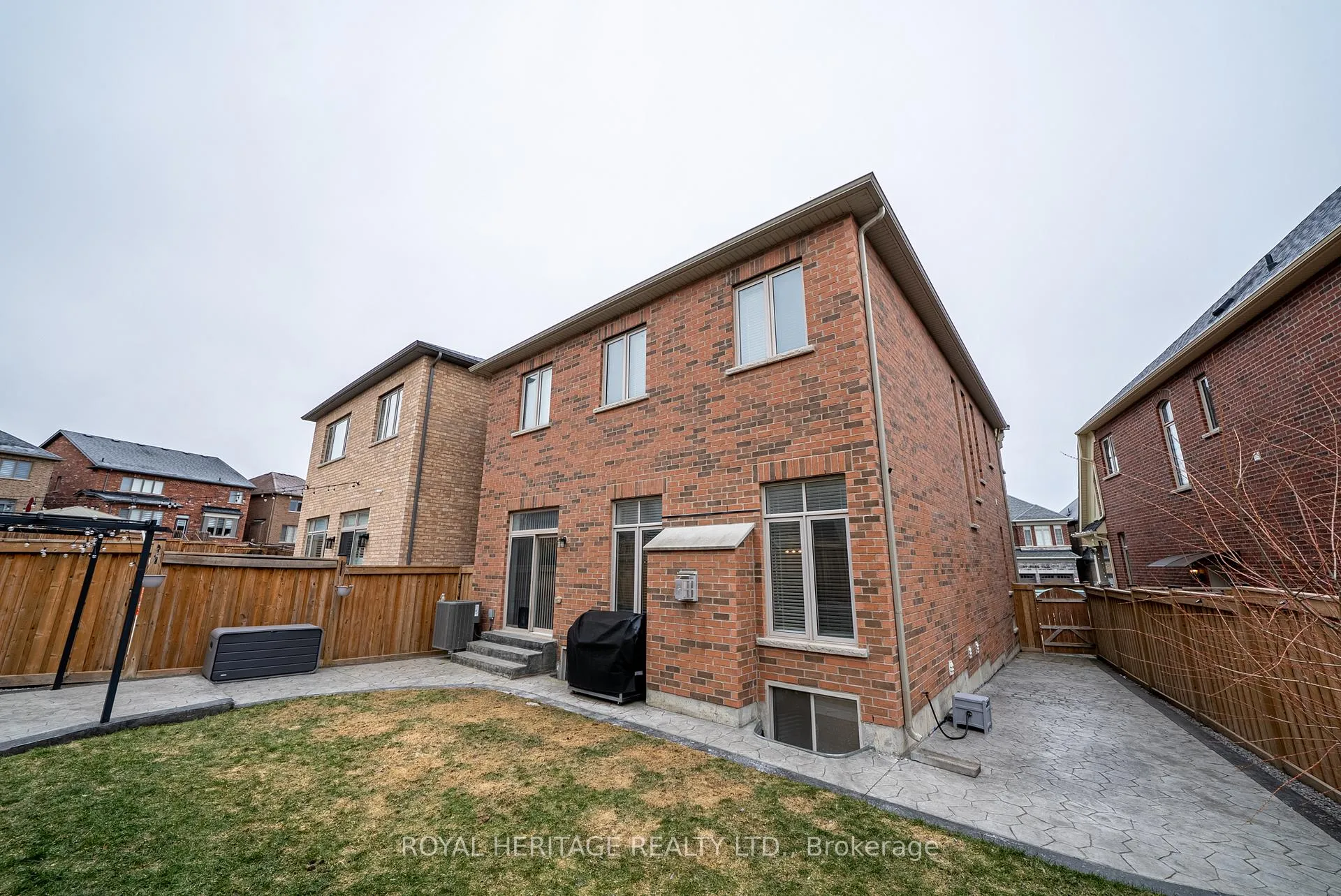 Photo 39 of 88 Brabin Circle, Whitby, Rural Whitby — HOMEH
