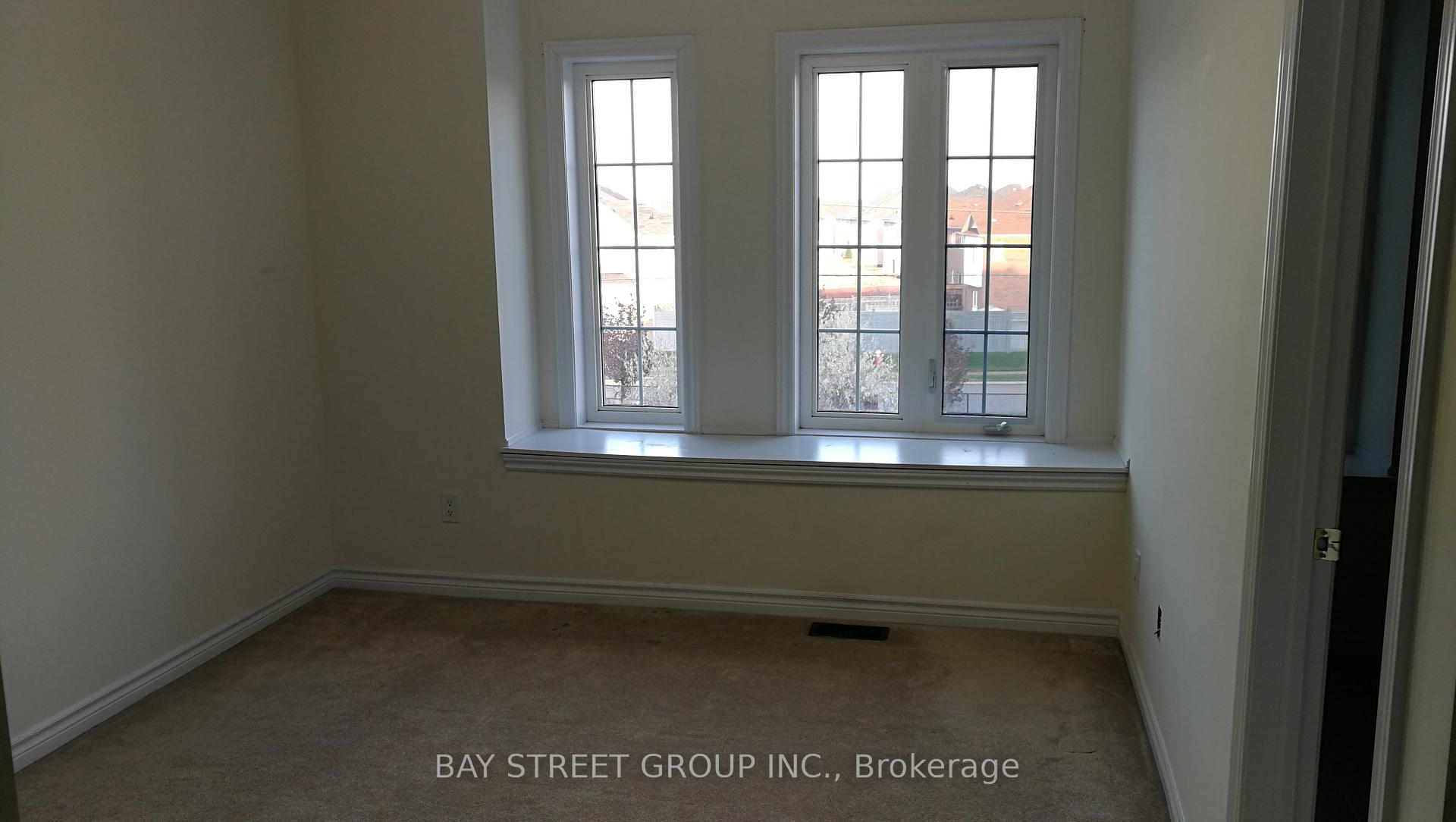 Photo 15 of 13 Telegraph Street, Brampton, Heart Lake East — HOMEH
