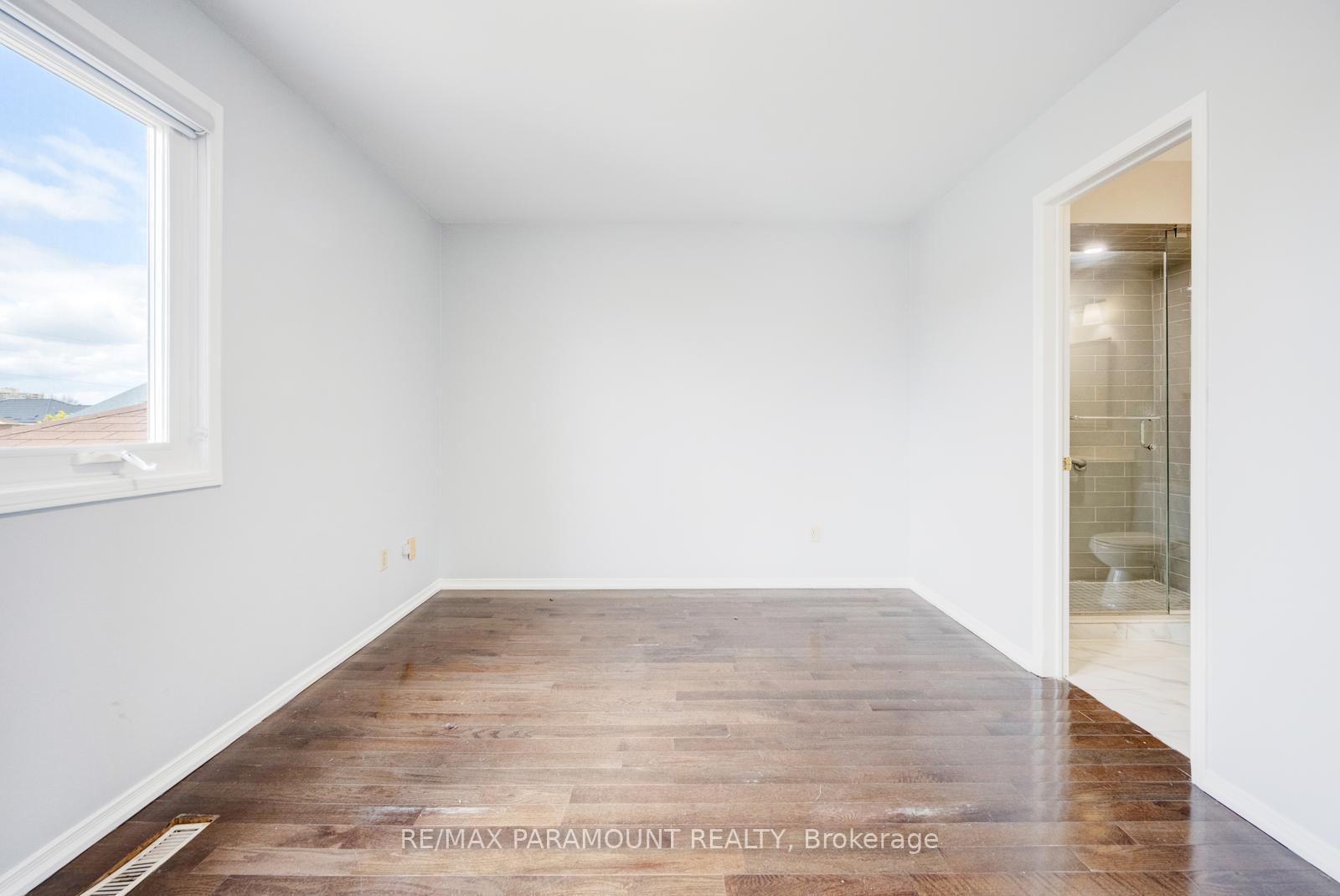 Photo 6 of 150 Timberlane Drive, Brampton, Fletcher's Creek South — HOMEH