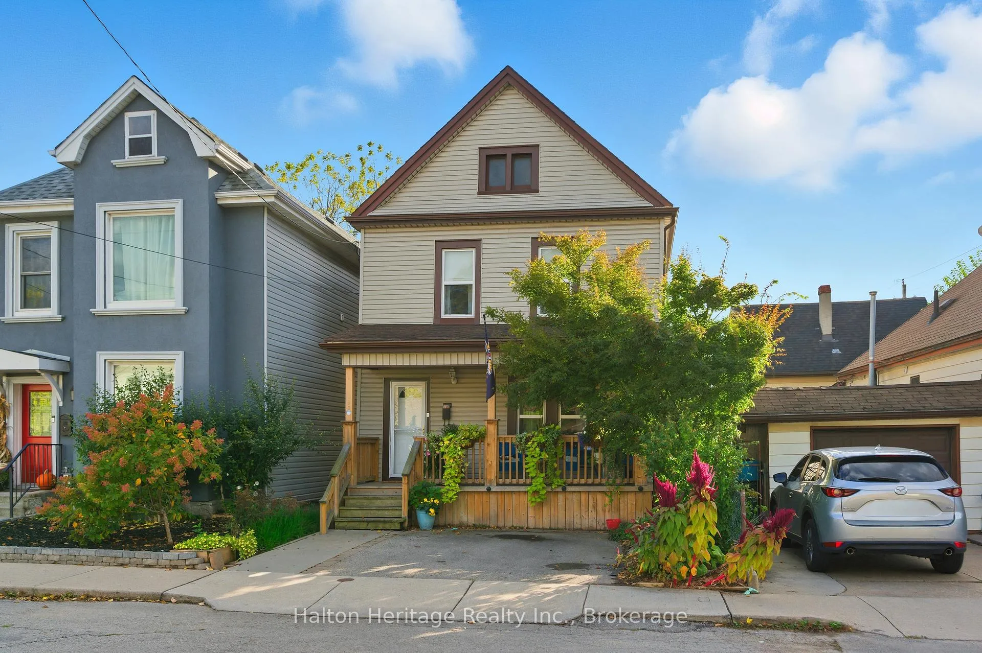 Photo 3 of 190 Wood Street E, Hamilton, North End — HOMEH