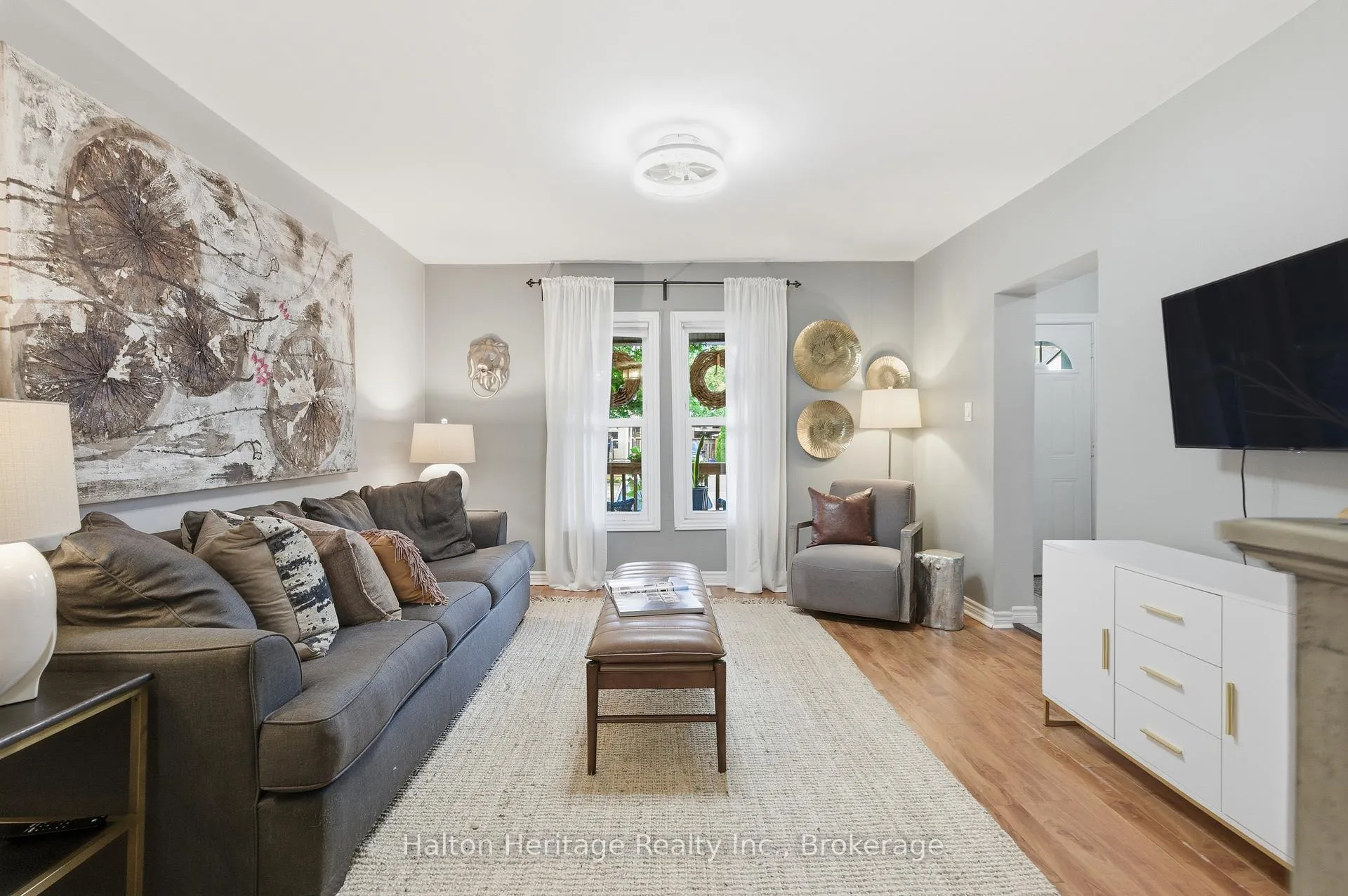 Photo 8 of 190 Wood Street E, Hamilton, North End — HOMEH