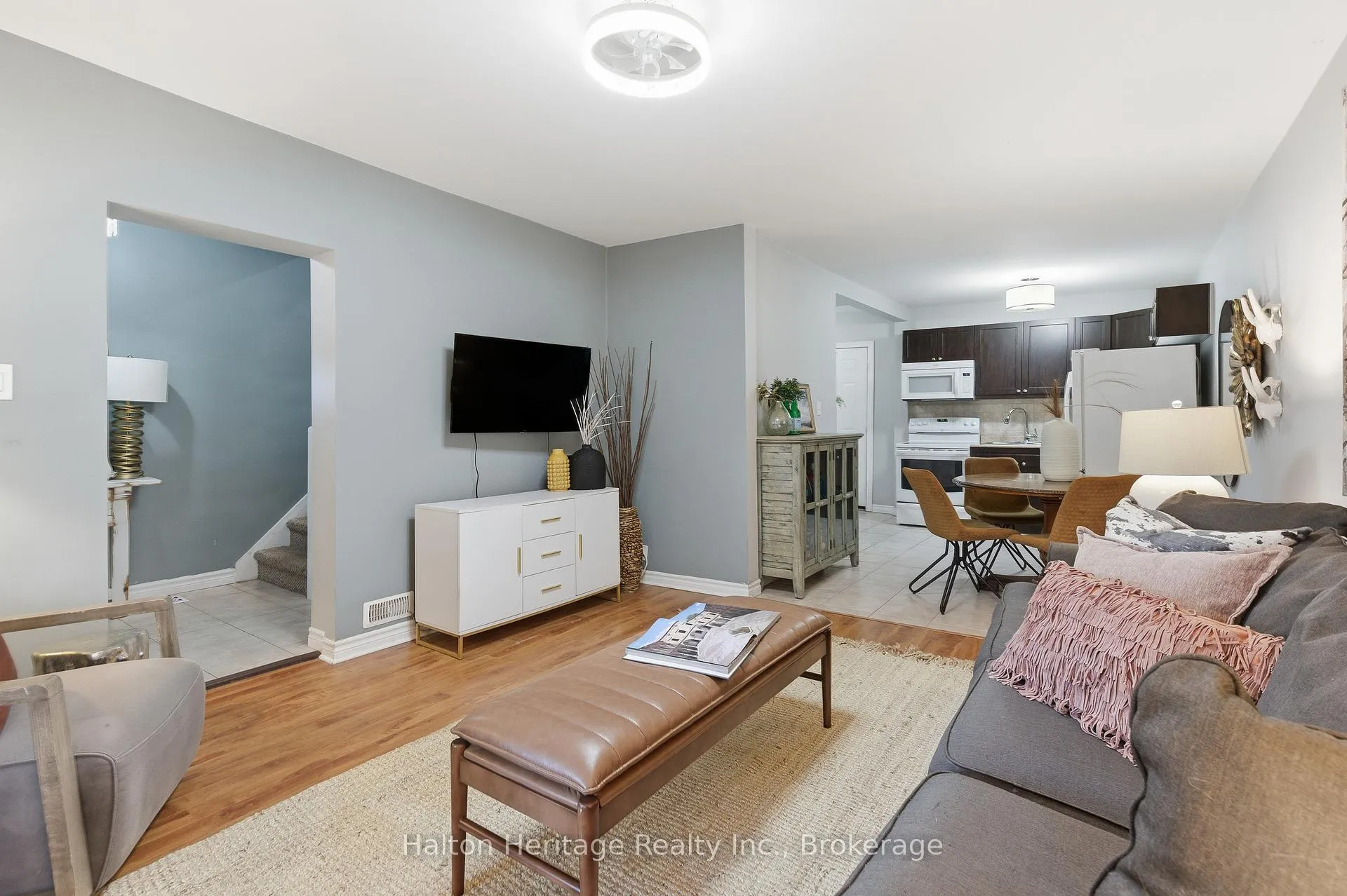 Photo 10 of 190 Wood Street E, Hamilton, North End — HOMEH