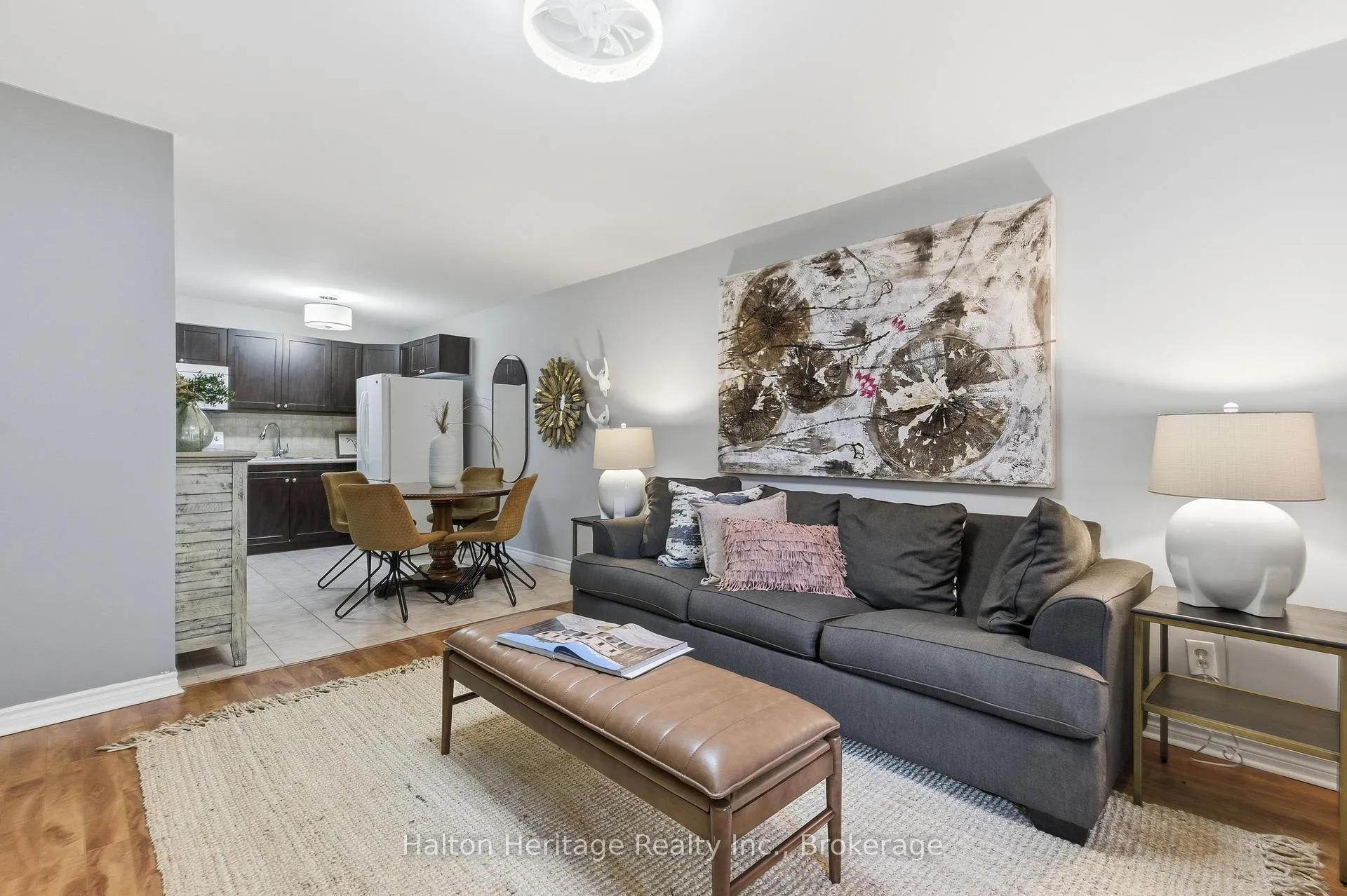 Photo 11 of 190 Wood Street E, Hamilton, North End — HOMEH