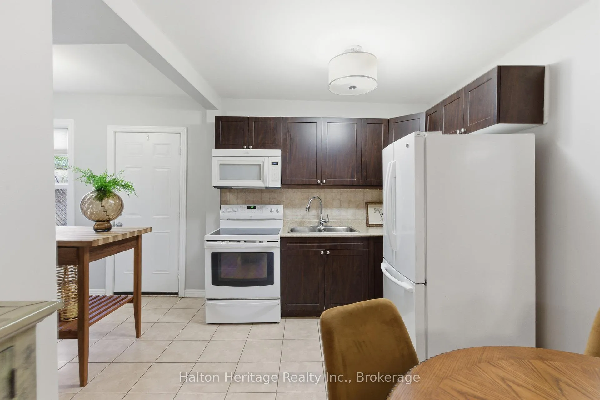 Photo 14 of 190 Wood Street E, Hamilton, North End — HOMEH