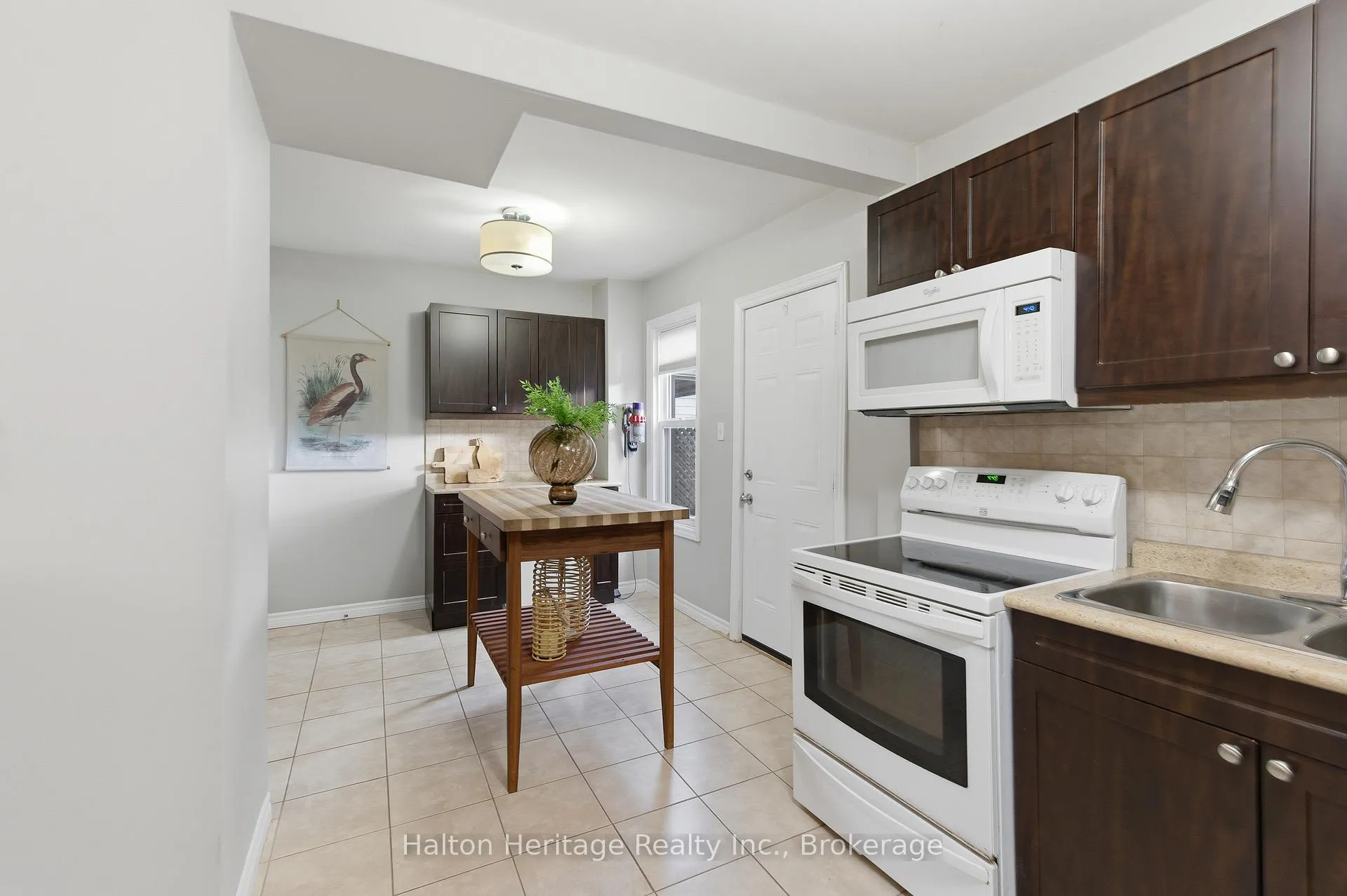 Photo 18 of 190 Wood Street E, Hamilton, North End — HOMEH